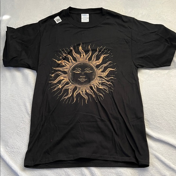Port and Company Other - Timeless Sunshine Vintage Sun Graphic T-Shirt (Men’s S)